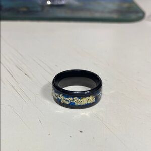 Elegant Black and Gold Women's Ring